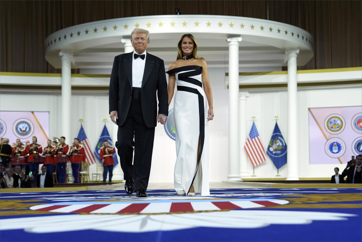 Pierwszy taniec pierwszej pary! Tak Donald Trump i Melania świętowali zaprzysiężenie