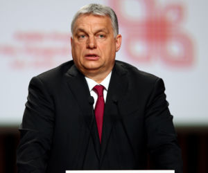 Orban wydał miliardy przed wyborami? Ujawniono dokumenty