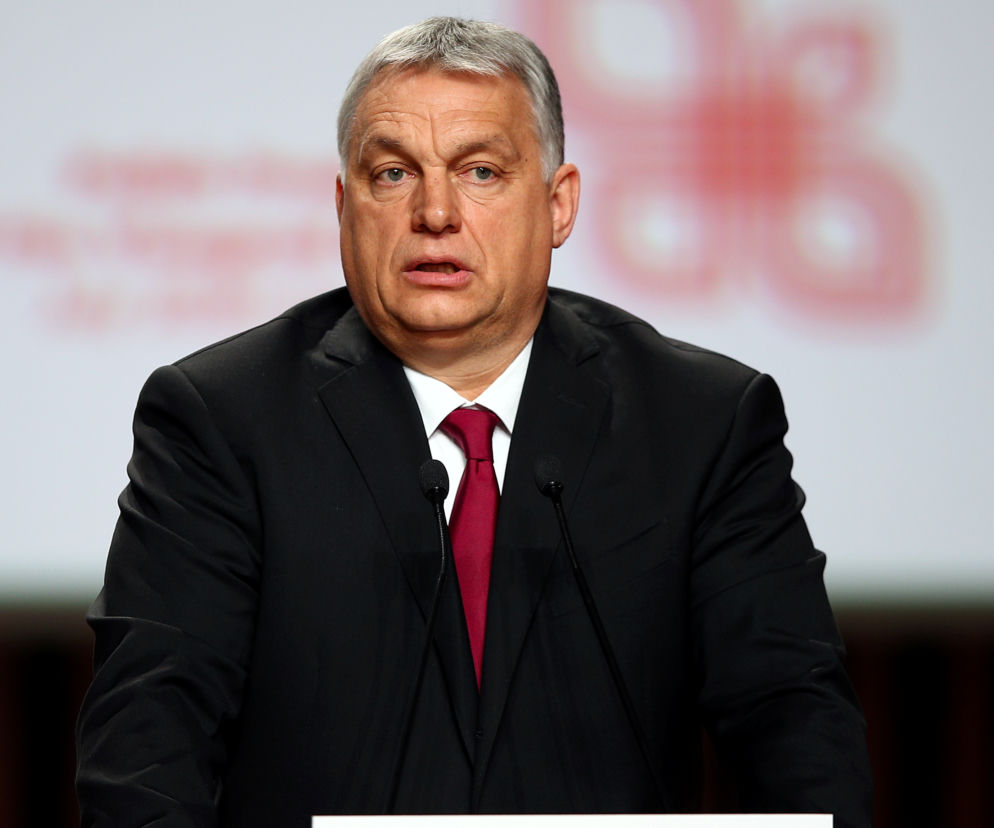 Orban wydał miliardy przed wyborami? Kto dostał pieniądze?