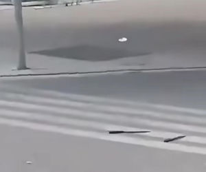 Krwawy atak w centrum Paryża. Nożownik rzucił się na kobiety, wszystko nagrała kamera