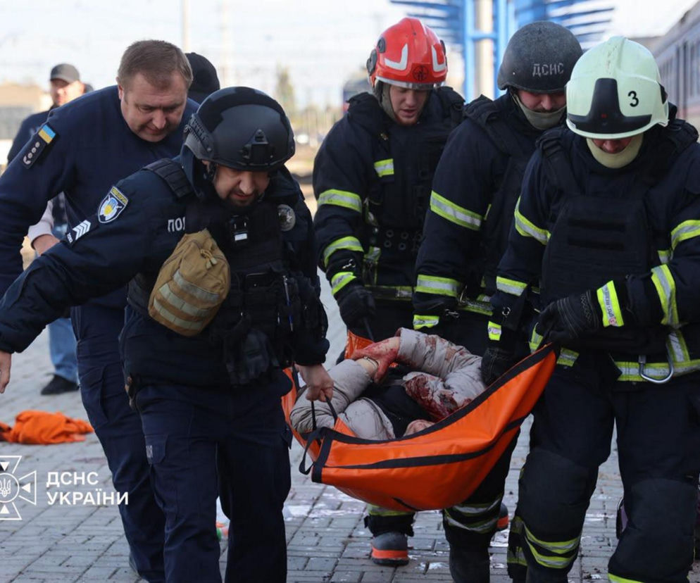13 osób zginęło w rosyjskim ataku na dworzec kolejowy w mieście Dniepr