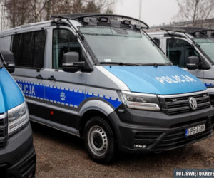 Nowe furgonetki świętokrzyskich policjantów