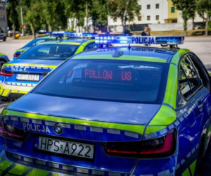 „Bestie” na świętokrzyskich drogach! Policja odbiera nowe BMW M340i xDrive i laserową broń na piratów