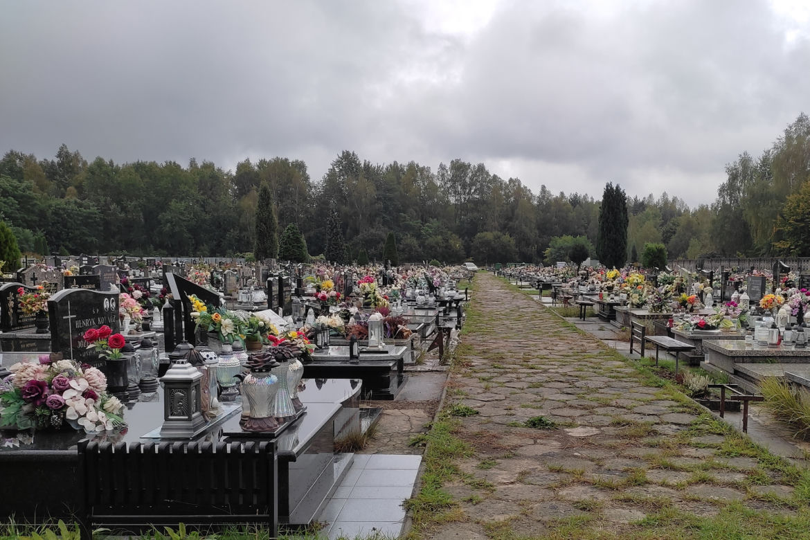 Koszmar mieszkańców Trzebini. Konieczna jest ewakuacja! Co dalej z cmentarzem?