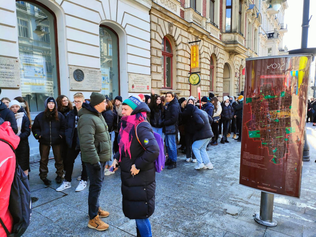 Polonez dla Łodzi. Zobacz, jak zatańczyli go mieszkańcy