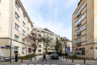 Architekt musiał bronić tego daszku przed urzędnikami. Później Dom pod żaglem na alei Przyjaciół pokazywano na wystawie w Nowym Jorku