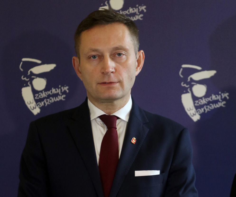 Paweł Rabiej zamiast walczyć z wirusem, pojechał na wakacje