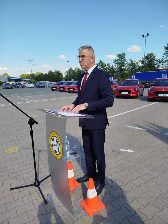 Siedlecki WORD wymienił starą flotę pojazdów egzaminacyjnych na nowe samochody marki Suzuki Swift