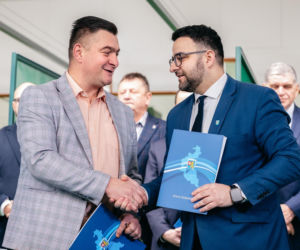 Powiat rzeszowski i łańcucki z porozumieniem o wsparciu w kryzysach. Chodzi o sprzęt, logistykę i ewakuację