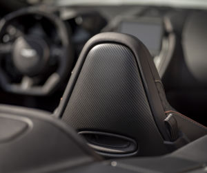 Aston Martin DBS Superleggera Volante