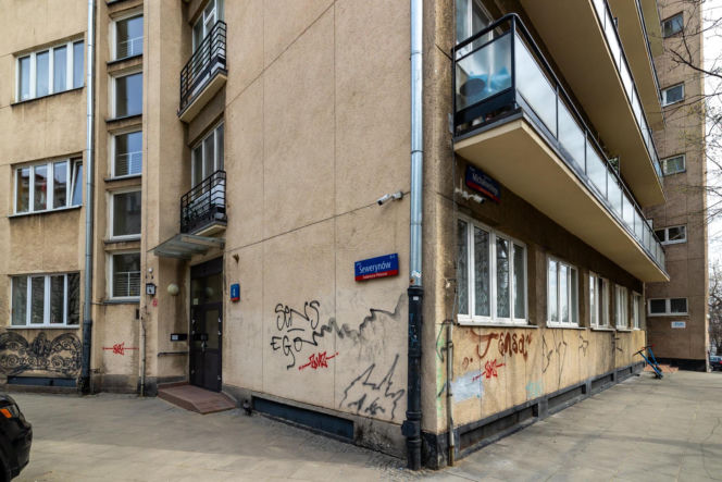 Wieżowiec przy ul. Sewerynów 4 w Warszawie