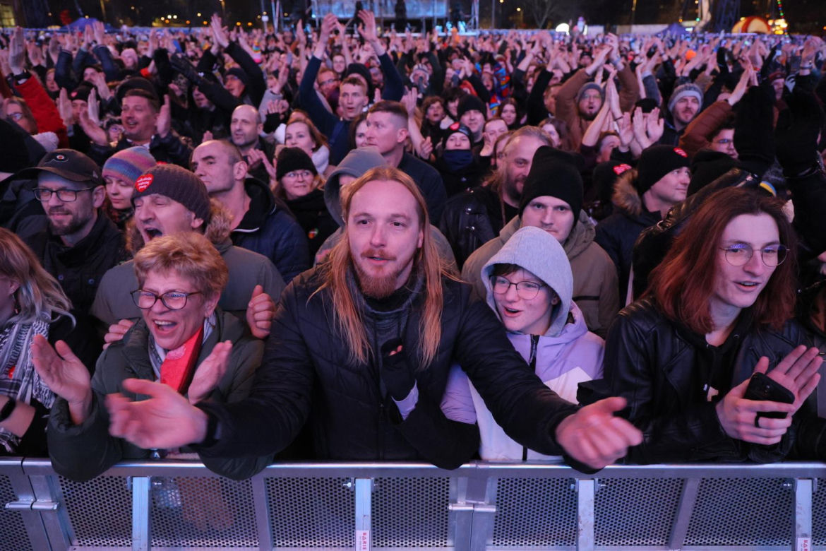 Warszawa. 33 finał WOŚP, światełko do nieba