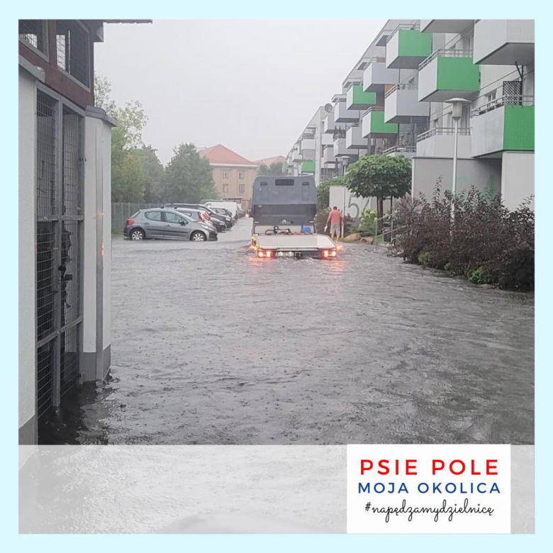 Wrocław niczym Wenecja! Zatopione ulice po ulewnych deszczach [ZDJĘCIA, FILMY]