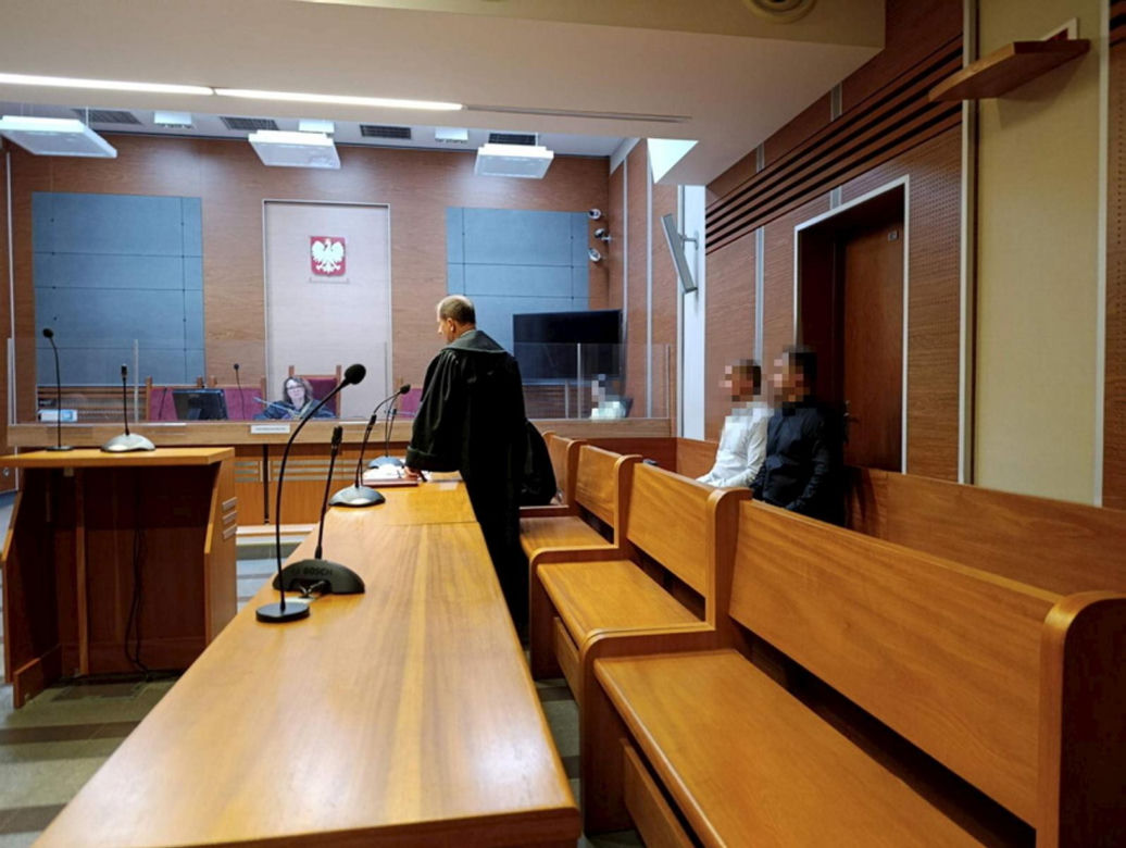 Rafał i Aleksander pobili Adama Niedzielskiego w centrum miasta. Były minister okazał im łaskę