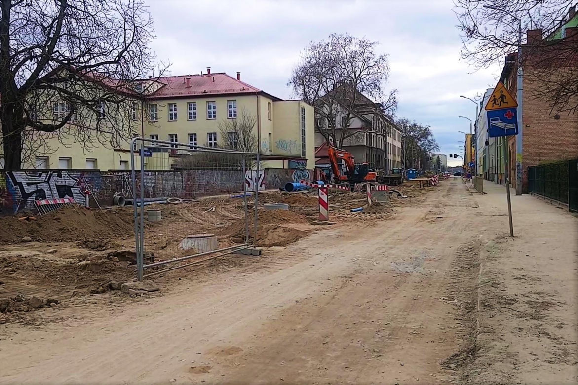 Przebudowa al. Powstańców Wlkp.