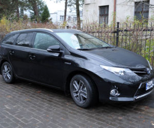 Małgorzata Tusk ma nowy samochód: to Toyota Auris Touring Sports Hybrid