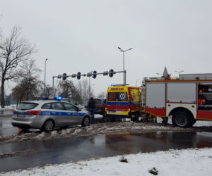 Posypał śnieg, posypały się kolizje w Lesznie 
