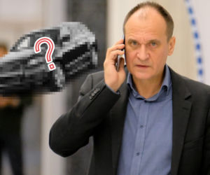 Takim autem jeździ Paweł Kukiz