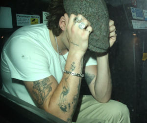 Brooklyn Beckham w brudnych butach z dziewczyną Haną Cross