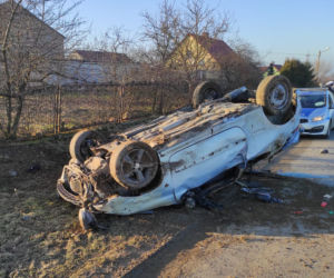 Horror podczas nauki jazdy. Auto braci dachowało!