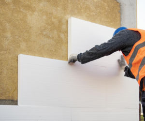 Jak zaplanować ocieplanie domu w chłodniejszych miesiącach?