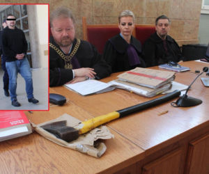 Przeżył uderzenia siekierą w głowę. Domaga się ogromnego zadośćuczynienia od sprawcy