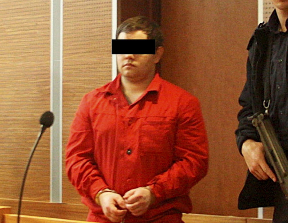 Oskarżony o dwa zabójstwa zaatakował za kratkami. Skatował więźnia, bo wywiesił pranie w celi!