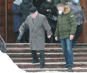 Dałem 10 zł biednej dziewczynce. Wielkie serce Lecha Wałęsy!