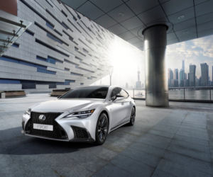 (2021) Lexus LS po liftingu