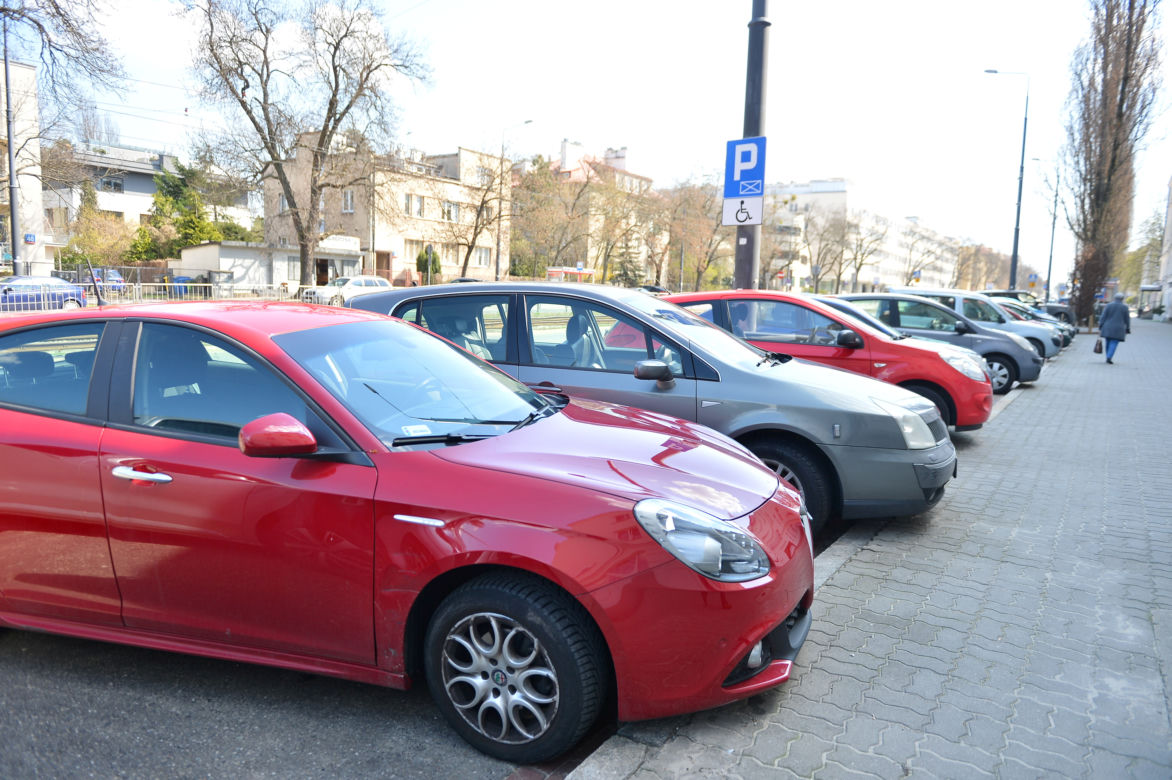 Nowa strefa płatnego parkowania na Mokotowie. Na których ulicach staną parkomaty?