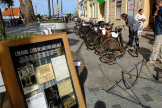 Retro jazda po Lublinie. Kiedyś to były rowery! Stare jednoślady na deptaku [ZDJĘCIA]