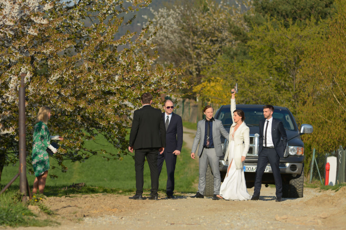 Pierwsza miłość, odc. 2913. Emilka (Anna Ilczuk), Mateusz (Lesław Żurek), Wanda (Monika Pikuła)