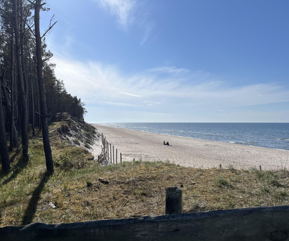 Puste plaże nad Bałtykiem [ZDJĘCIA]