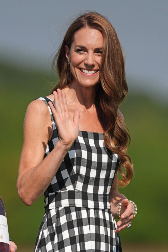 Pierwsze zdjęcie Kate po wieściach o Harrym! Tak reaguje na ich powrót?!