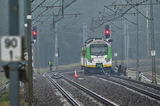 Uszkodzone linie kolejowe pod Dęblinem i w Puławach