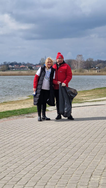 Powitanie wiosny nad siedleckim zalewem i akcja sprzątania