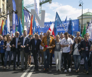 KIJOWSKI WYCIĄGNĄŁ Z MARSZU 150 TYSIĘCY.