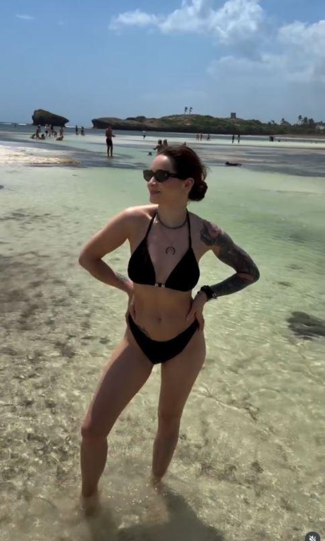 Ewelina Lisowska podgrzewa się w jacuzzi