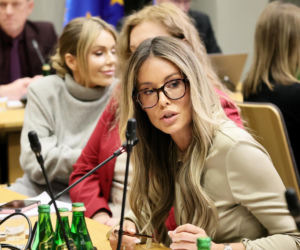 Doda, Małgorzata Rozenek-Majdan i Joanna Krupa w Sejmie