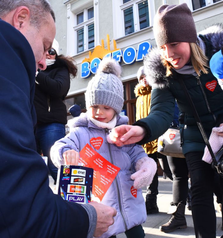 Rekordowa zbiórka na rzecz WOŚP w Bydgoszczy – wrzuciliśmy do puszek ponad 700 tys. zł. A to nie koniec