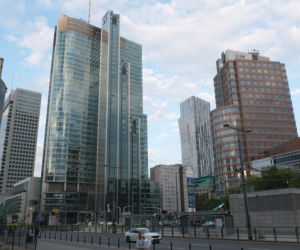 Zburzą wieżowiec w centrum Warszawy