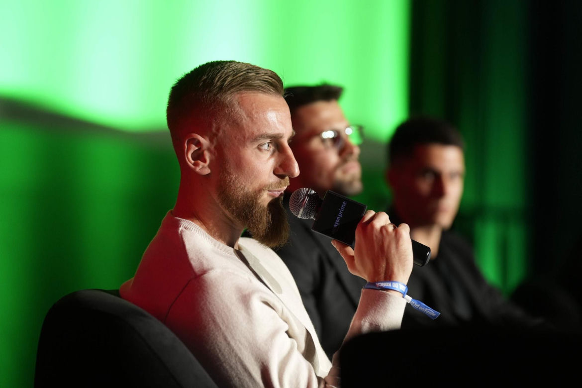 Premiera serialu "Legia. Do końca" Piłkarze Legii zadali szyku