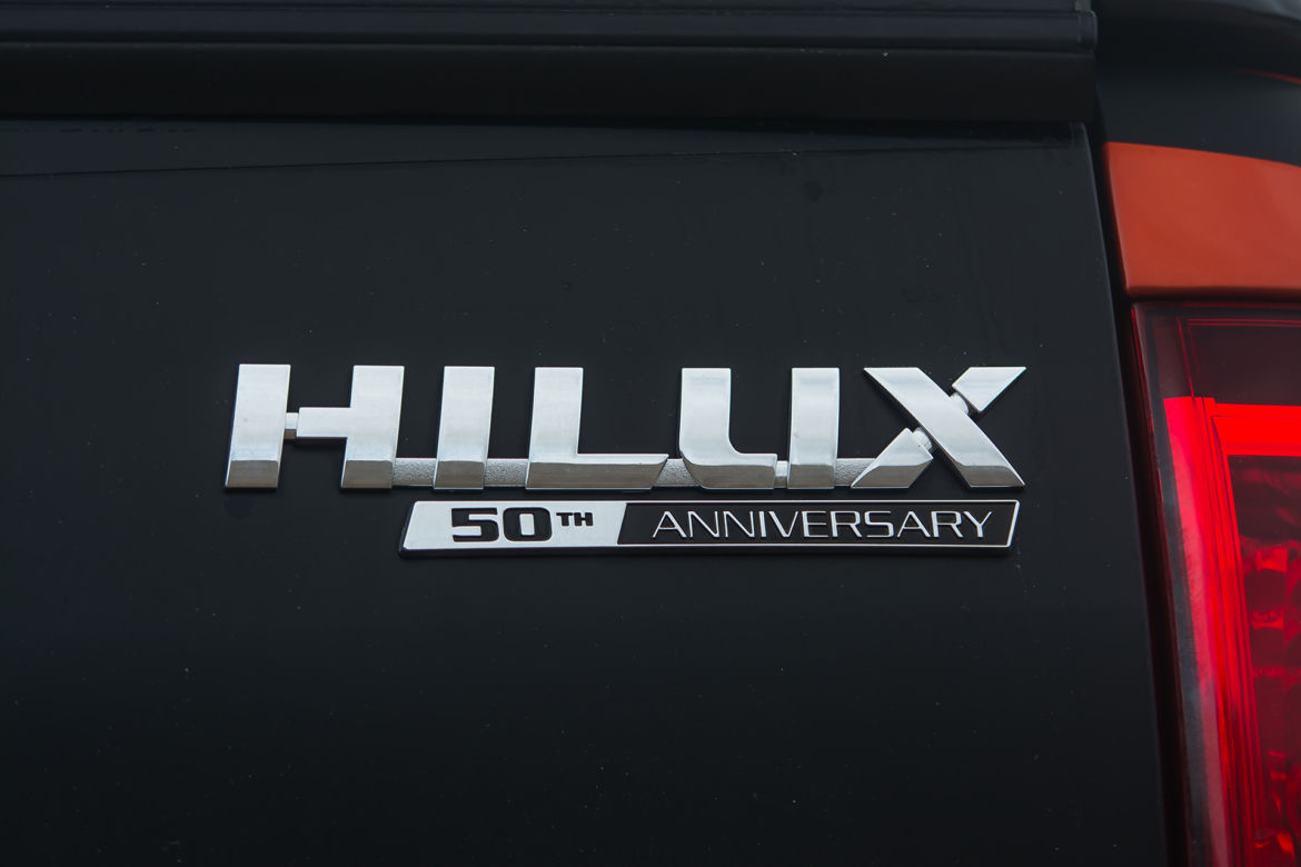 Toyota Hilux 2.4 D-4D 150 KM 4x4 AT6 Selection 50
