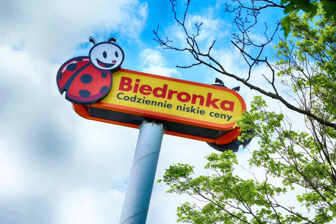 Biedronka szaleje przed Wielkanocą! Cukier i masło za 1 zł, ale tylko dziś