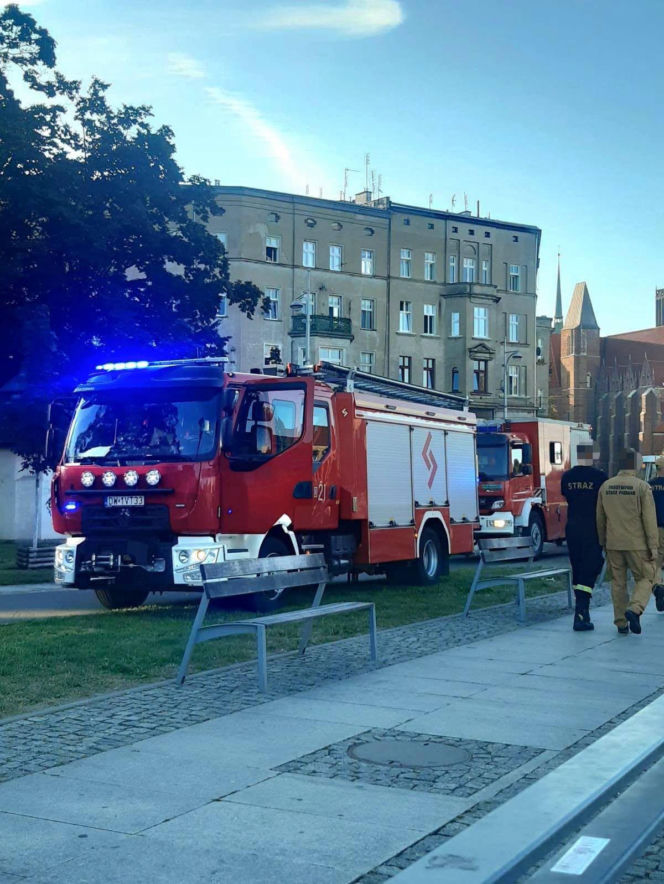 Ciało w Odrze we Wrocławiu. Makabryczne zgłoszenie nad ranem