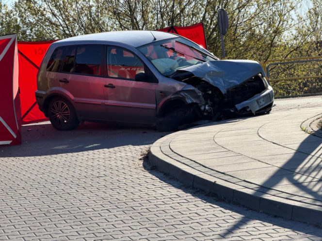 Dwa śmiertelne wypadki na drogach Mazowsza. Rowerzysta i motocyklista zginęli po potrąceniu