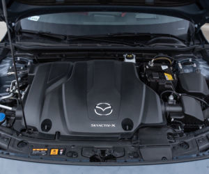 Toyota Corolla 2.0 Hybrid Dynamic Force 184 KM e-CVT vs Mazda 3 Skyactiv-X 180 KM 6MT AWD