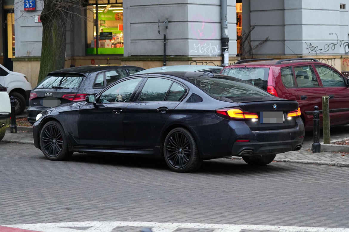 Monika Olejnik zatarasowała inne auta swoim BMW 