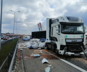 Śląskie: Ciężarówki niczym taran wjechały w samochody. Przerażający wypadek na autostradzie A4