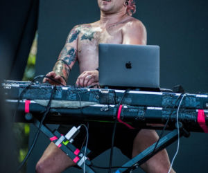 Summer Punch Festival 2026, dzień drugi: od punkowej furii po hymny łączące pokolenia {RELACJA + GALERIA]